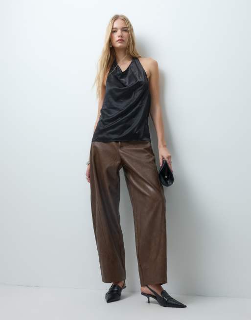 Vero Moda Satin-Top mit Neckholder und Wasserfallausschnitt in Schwarz, 3 von 4