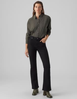 Vero Moda - Schlagjeans in Schwarz
