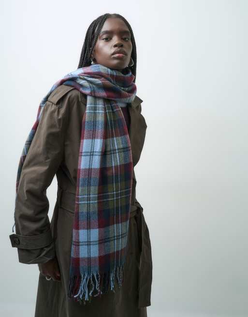 Vero Moda sciarpa con dettagli a frange in tweed a quadri bordeaux, 2 di 3