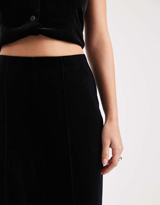 Vero Moda seam-front tailored velvet pants in black (part of a set), 3 of 5