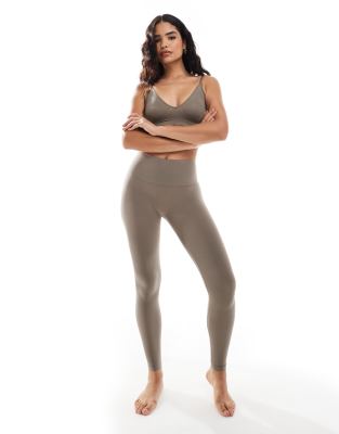 seamless leggings in taupe brown - part of a set