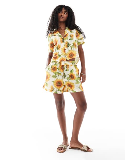 Vero Moda – Set mit Sonnenblumenmuster, aus kastiger Hemdbluse und Shorts - view 1