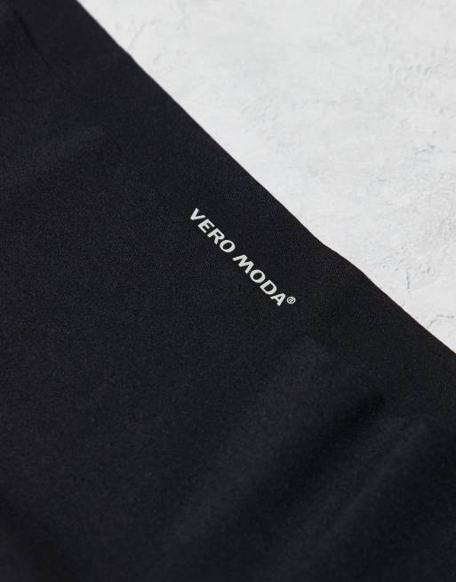 Vero Moda - Set van 3 strings in zwart, 2 van 3