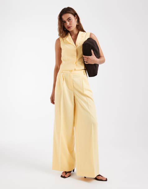 Vero Moda - Set van elegant recht gilet en broek met wijde pijpen in goudgeel - view 1