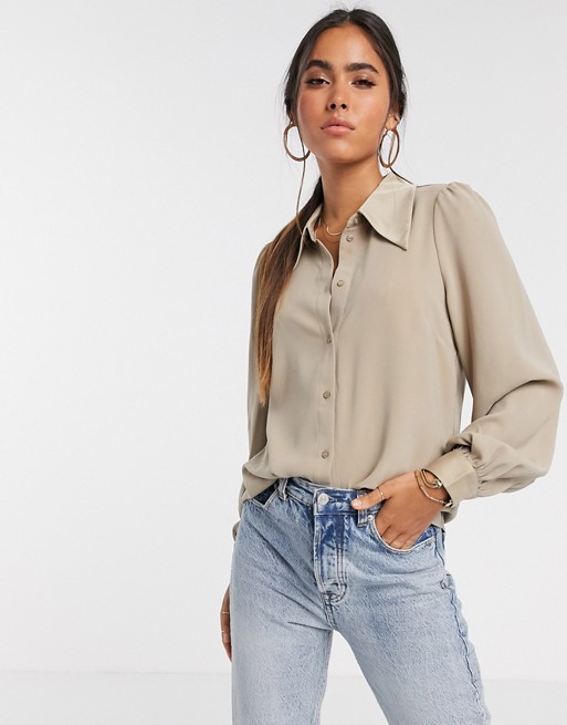 Vero Moda shirt with volume sleeve and exaggerated collar in beige