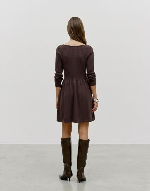 Vero Moda Shlie minikjole med rund hals, lange ærmer og slim fit i brun, 2 af 5