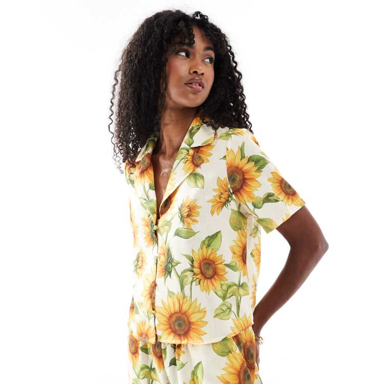 208848471-1-sunfloweraop?$