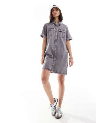 Vero Moda Vero Moda short sleeved denim mini dress in grey
