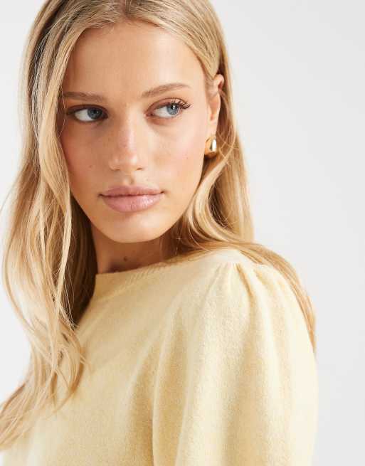 Vero Moda short sleeved knitted top in golden yellow, 2 of 4