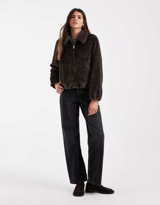 Vero Moda short soft faux fur coat in chocolate brown, 3 of 4