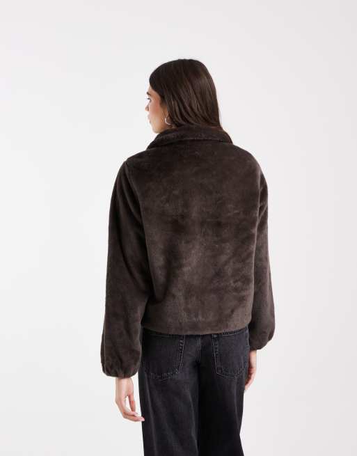 Vero Moda short soft faux fur coat in chocolate brown, 4 of 4