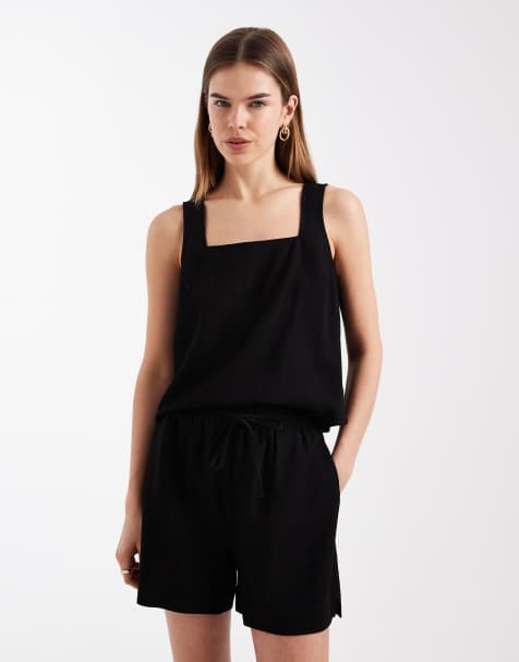 Vero Moda - Short van linnenmix met gestrikte en geplooide taille in zwart, deel van co-ord set - view 1