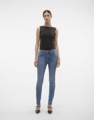 Vero Moda - Skinny-Jeans aus mittelblauem Denim