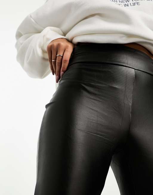 Vero Moda leather look leggings in black