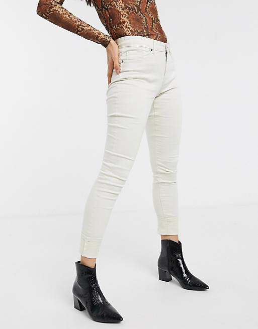 Vero - Skinny push-up jeans in gebroken wit | ASOS