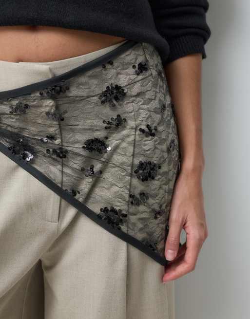 Vero Moda skir midjescarf med glitterdetalj i svart, 2 av 3