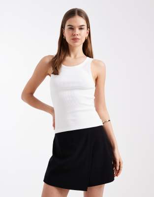 Vero Moda - Skort in Schwarz mit hohem Bund
