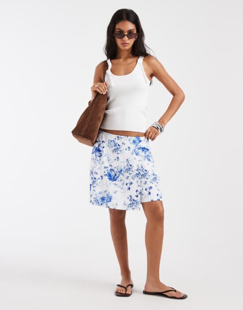 Vero Moda - Skort met halfhoge taille in wit met blauwe bloemenprint - view 1