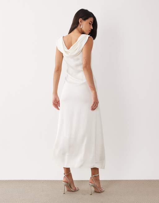 Vero Moda sleeveless satin maxi dress with lace detail in champagne, 4 of 4