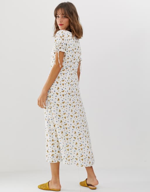 Vero Moda – Småprickig sommarklänning i maximodell med fyrkantig halsringning, 2 av 4
