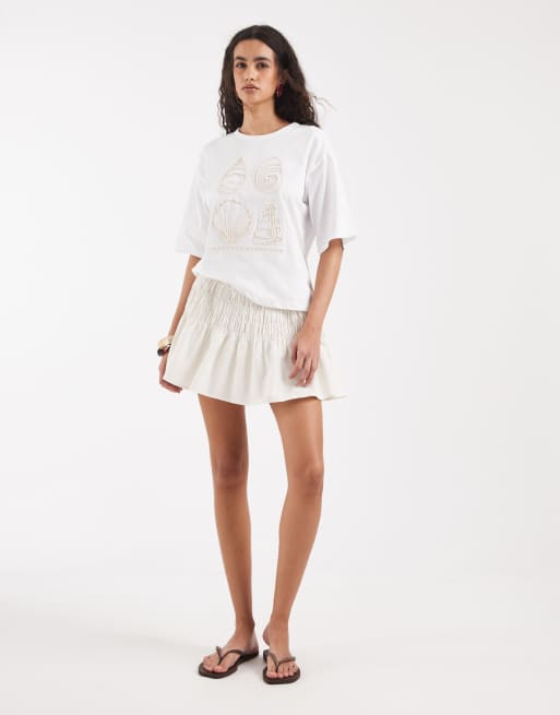 Vero Moda smock waist mini skirt in white, 2 of 5