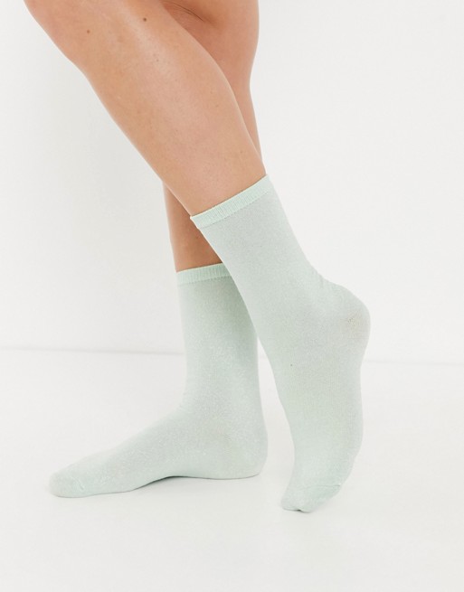 Vero Moda socks in pastel green