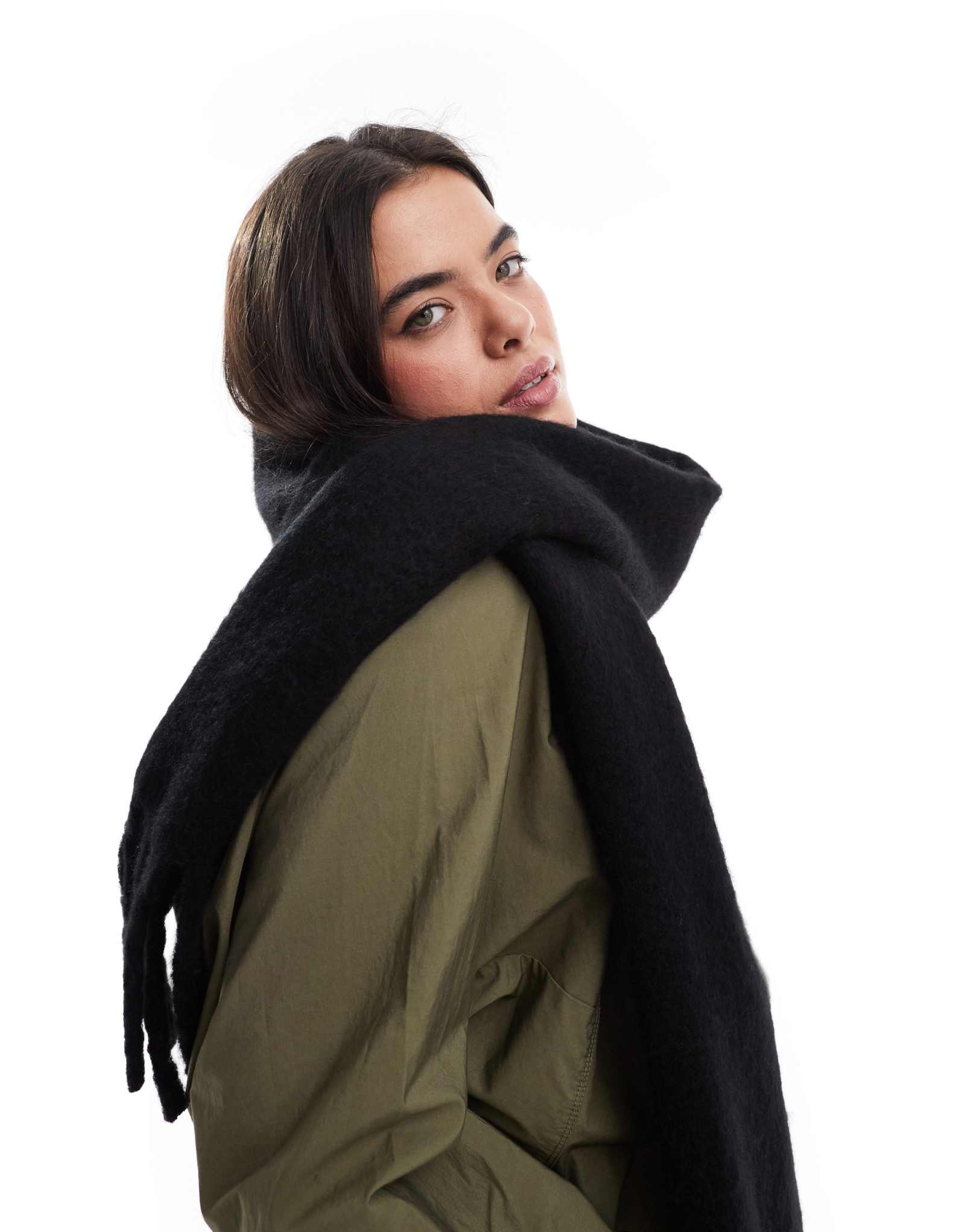 Мягкий шарф из букле Vero Moda черного цвета