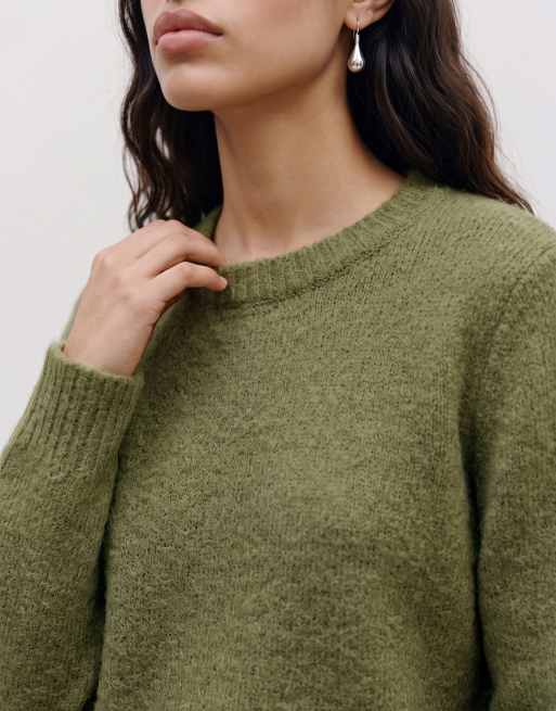 Vero Moda soft fluffy knit o-neck jumper in moss green, 4 of 5