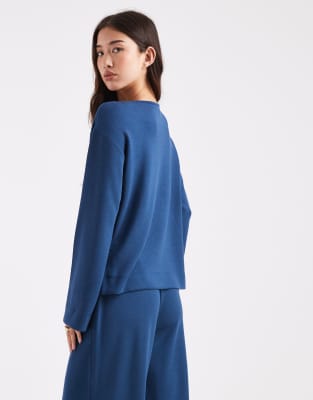 Vero Moda Soft Jersey Boat Neck Sweatshirt Co-ord In Blue