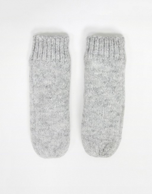 Vero Moda soft knit mittens in light grey