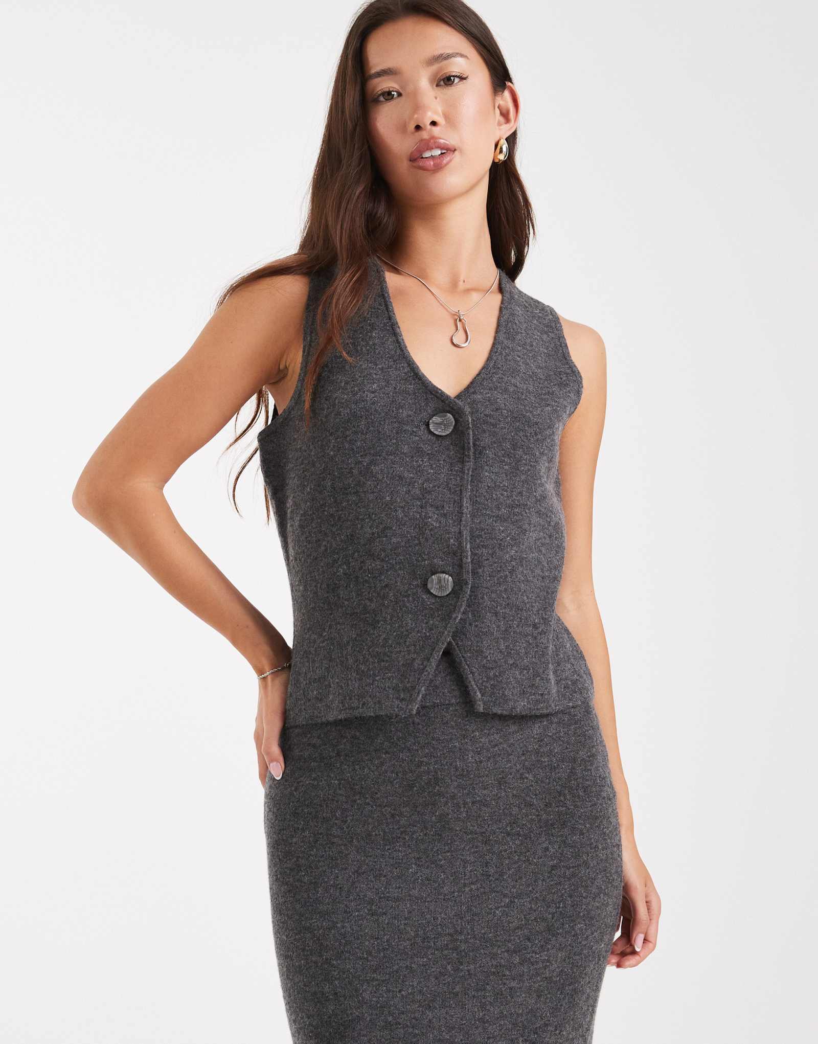 Жилет из мягкого трикотажа Vero Moda серого меланжа - часть комплекта