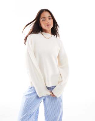 soft o-neck sweater in cream-White