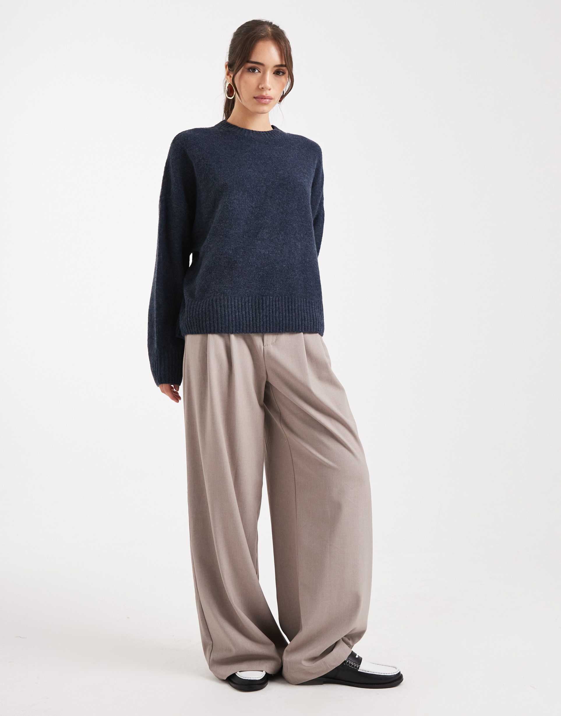 vero moda soft o-neck sweater in navy