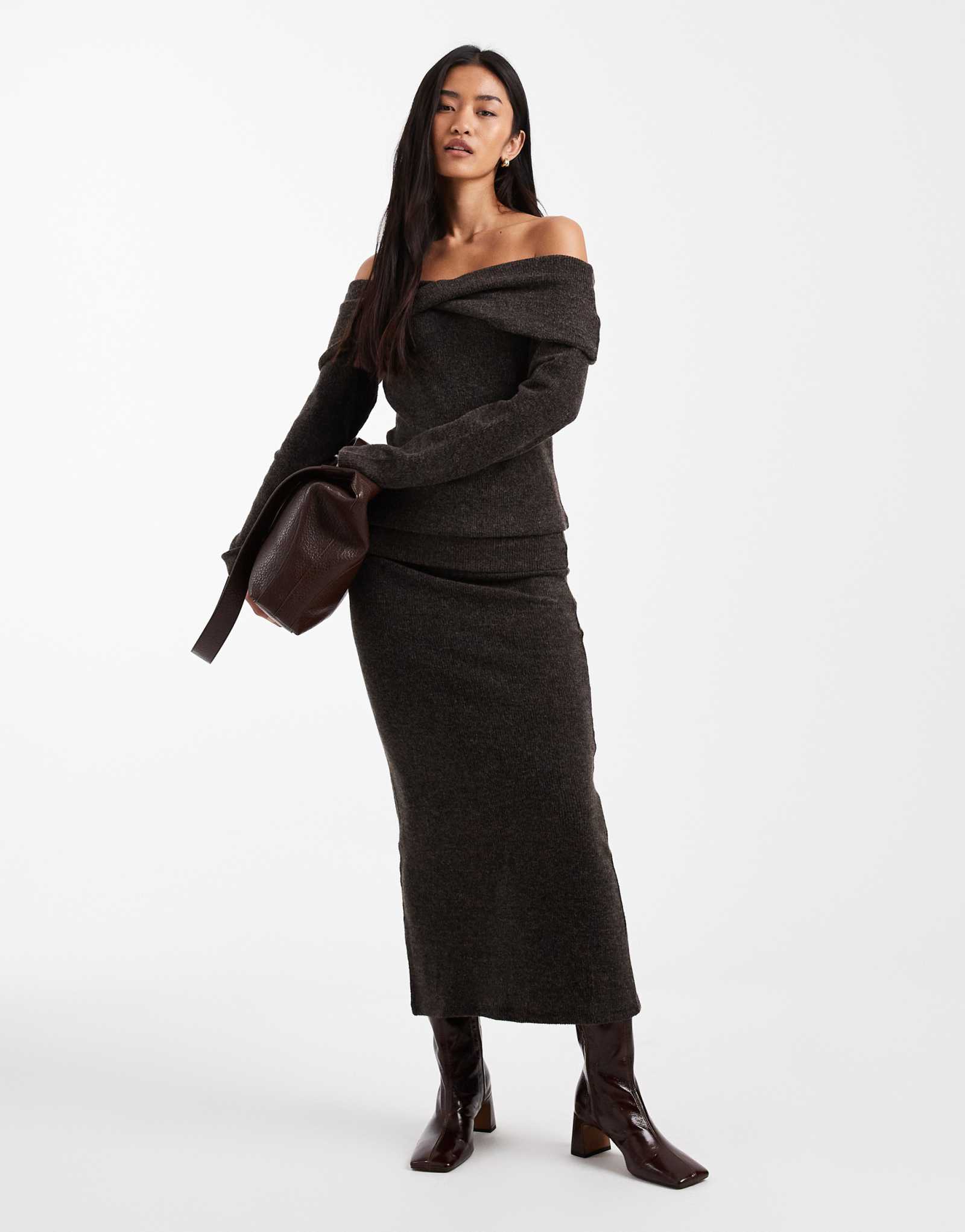 Юбка-миди Vero Moda soft touch с присборенным поясом цвета шоколадного меланжа - часть комплекта