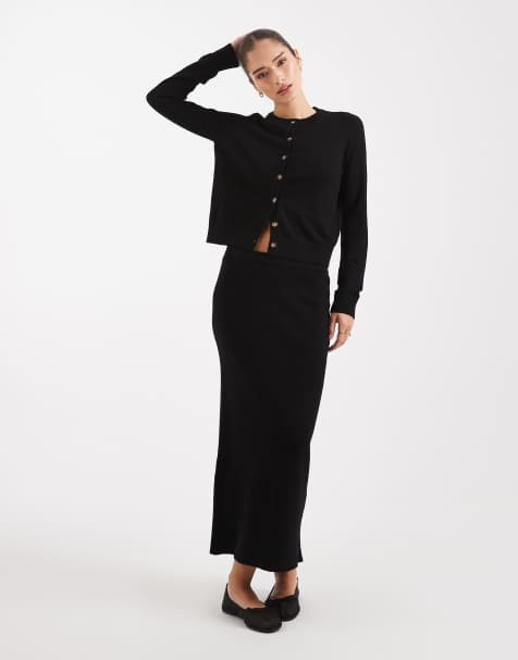Vero Moda - Sort sæt med cardigan og midinederdel i blød strik - view 1