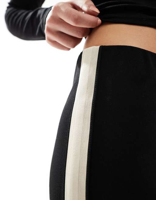 Vero Moda - Sorte løstsiddende bukser med sidestriber, 2 af 5