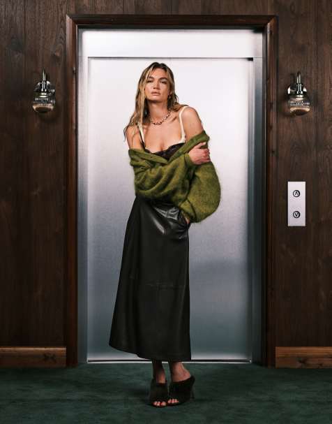 Vero Moda – Spódnica midi z imitacji skóry z ozdobnym szwem w kolorze czekoladowym - view 1