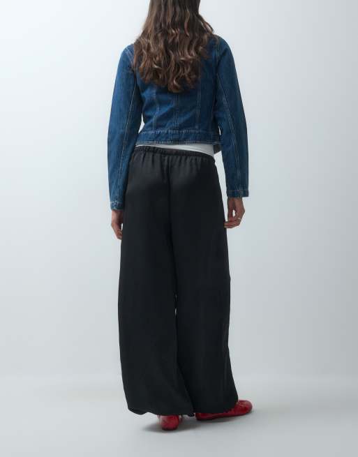 Vero Moda spodnie balloon ze średnim stanem w kolorze czarnym, 3 z 5