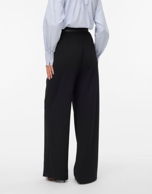 Vero Moda spodnie z szerokimi nogawkami w czerni, 2 z 6