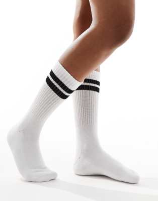 Vero Moda Athletic Ribbed Socks In Gray And Navy In White