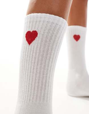 Vero Moda Sporty Ribbed Socks With Heart Motif In White