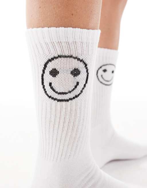 Vero Moda sporty ribbed socks with smile motif in white and chocolate, 2 of 3