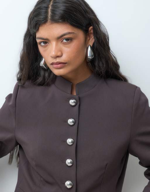 Vero Moda stand collar fitted blazer in chocolate brown, 3 of 5