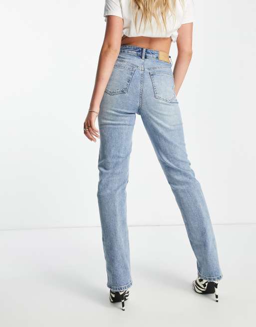 Vero Moda High Waist Mom Jeans Light Wash in Blue