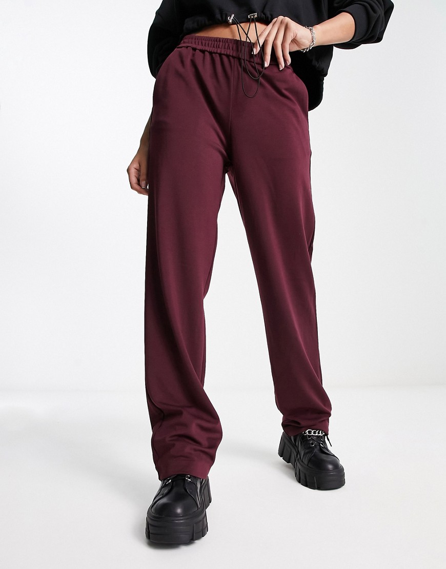 Vero Moda straight leg tailored trousers in wine