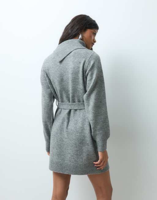 Vero Moda Strick-Minikleid mit langen Ärmeln, Schlitz-Ausschnitt und Taillenband zum Binden in Grau, 4 von 5