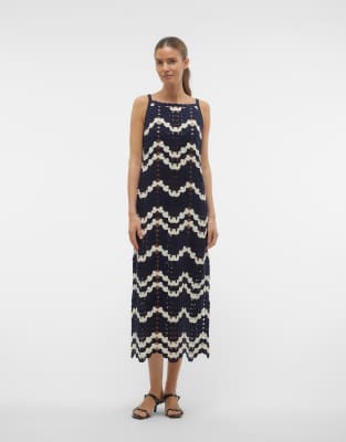 Vero Moda - Strickkleid in Marineblau