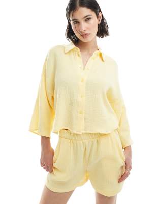 Vero Moda - Strukturierte Cropped-Hemdbluse in Blassgelb, Kombiteil