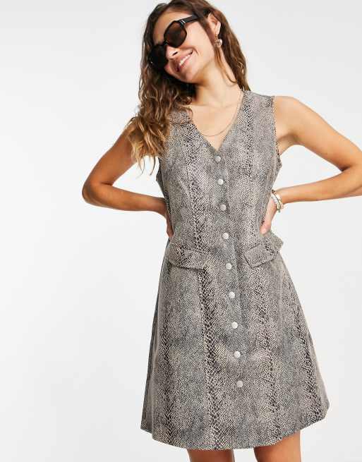 Vero Moda – Sukienka z imitacji skóry z wężowym wzorem i guzikami na całej długości