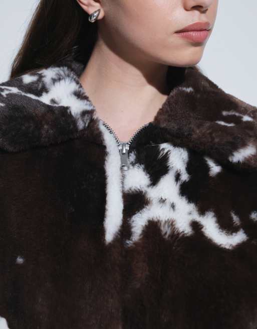 Vero Moda super soft cow print faux fur jacket in chocolate brown, 3 of 4